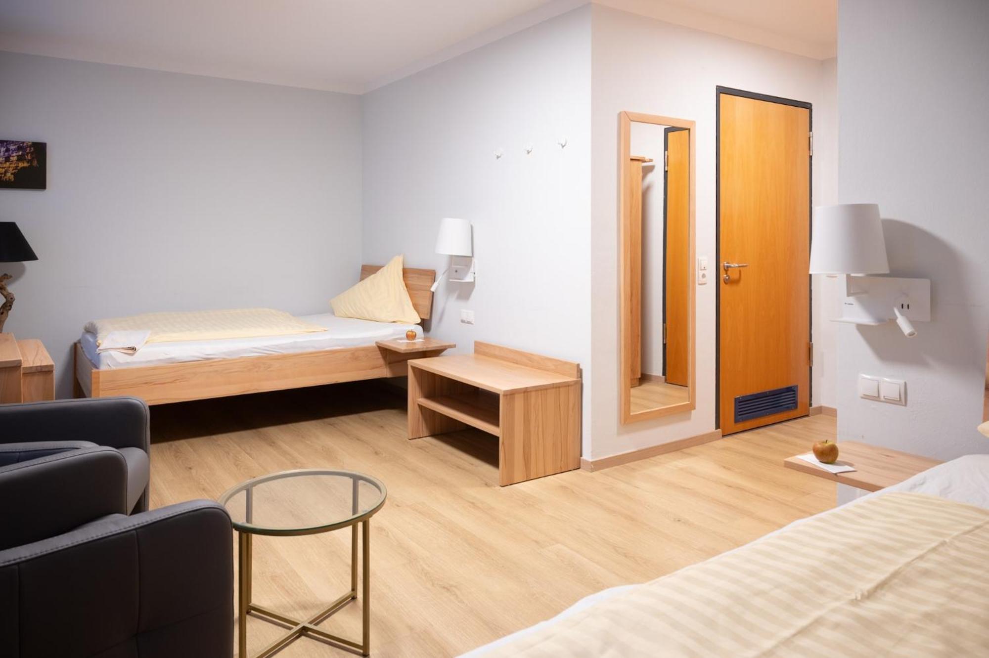Hotel & Cafe Ritter Von Boehl دايدسهايم المظهر الخارجي الصورة