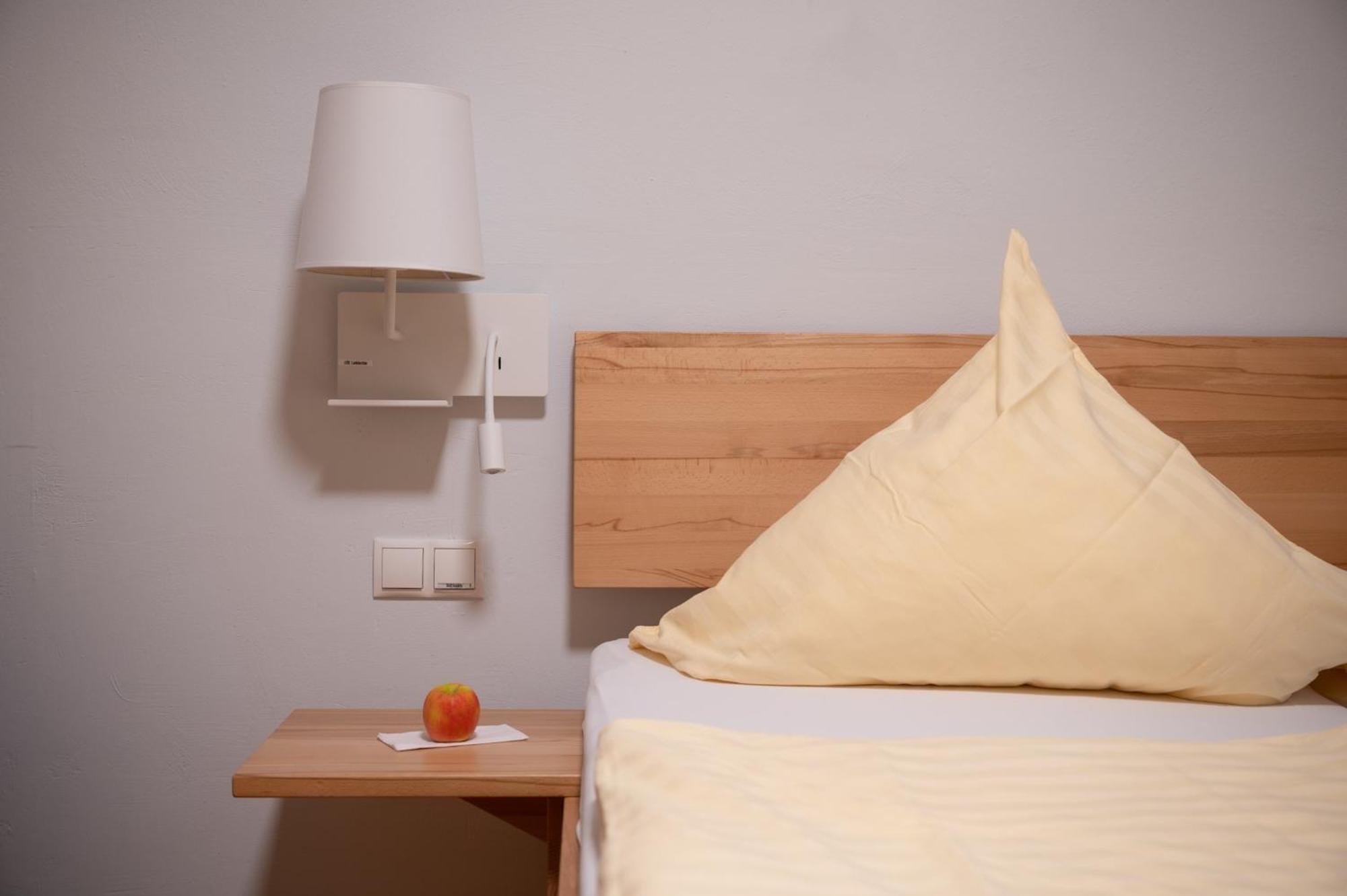 Hotel & Cafe Ritter Von Boehl دايدسهايم المظهر الخارجي الصورة