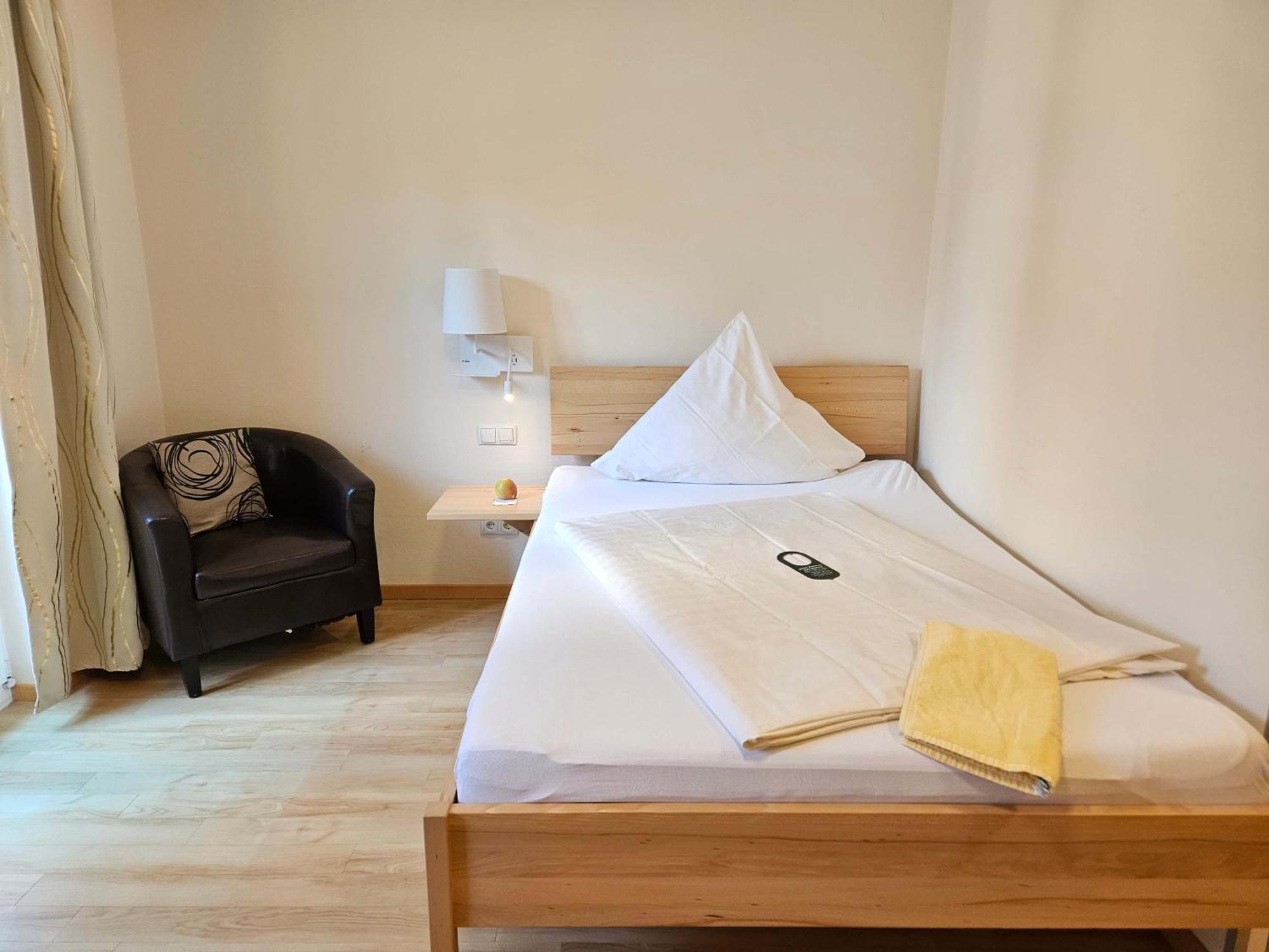 Hotel & Cafe Ritter Von Boehl دايدسهايم المظهر الخارجي الصورة