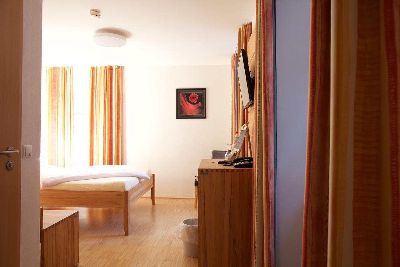 Hotel & Cafe Ritter Von Boehl دايدسهايم المظهر الخارجي الصورة